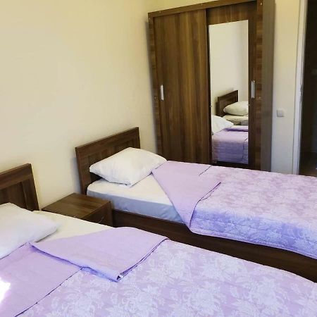 Hostel Family Кутаиси Екстериор снимка