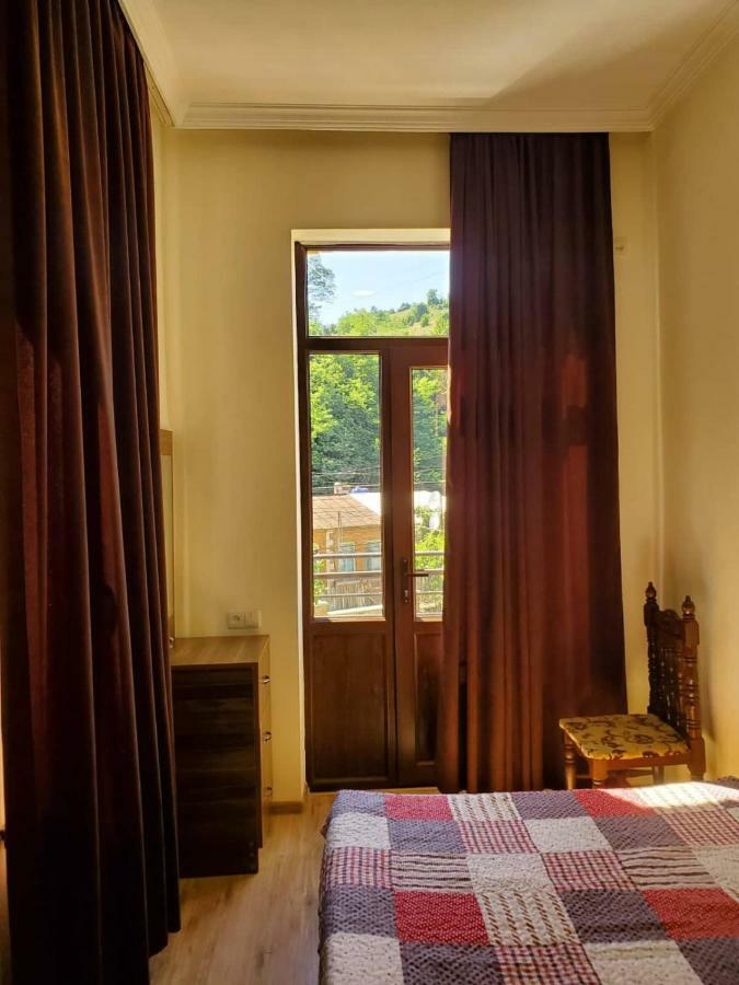 Hostel Family Кутаиси Екстериор снимка