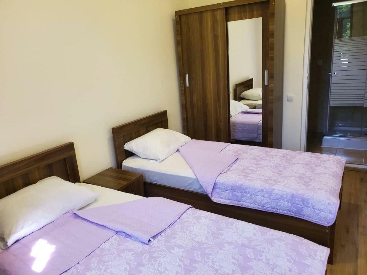Hostel Family Кутаиси Екстериор снимка